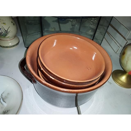 468 - Terracotta Casserole Dish With 4 Matching Dishes