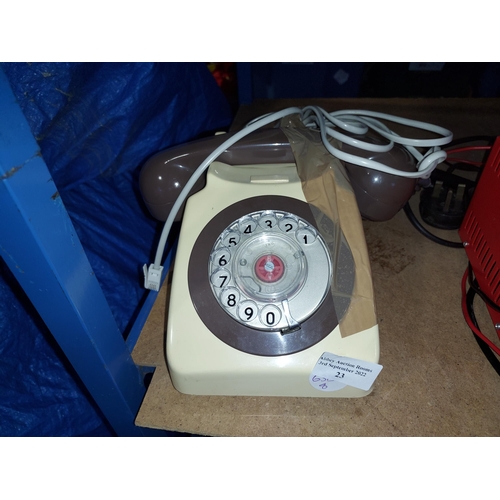 23 - Old Telephone, Untested