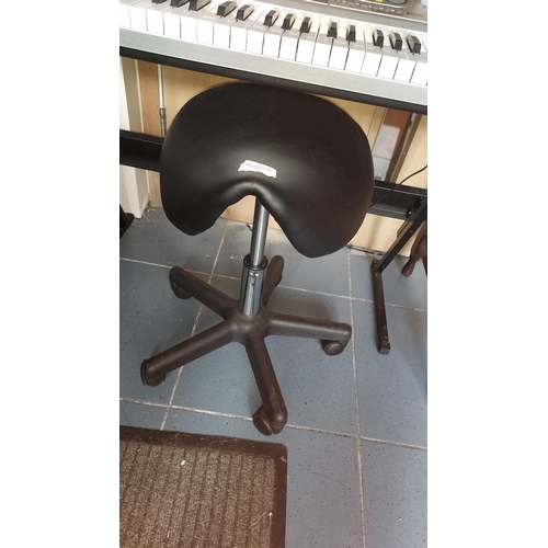 37 - Black Leatherette Posture Office Chair