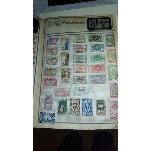 599 - 3 Stamp Albums With Lots Of Stamps Inside Plus Banknotes Inside