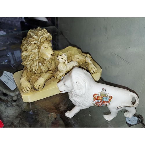 403 - 1 Crested Lion Plus 1 Resin Lion