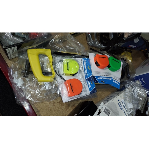 165 - 5 Unused Hi-Vis Tape Measures Plus 5 X Rolson Hack Saws