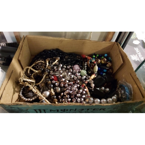 335 - Selection Of Costume Jewellery Plus Other Treasures