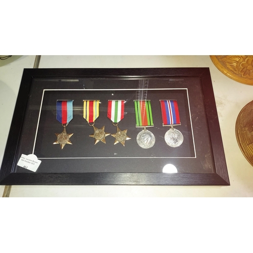 461 - 5 WW2 Medals Including African Star, Italian Star And 1939-1945 Star