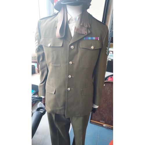 50 - Queens Regiment Uniform Including Jacket, Trousers, Shirt, Scarf And Hat With Cap Badge. Mannequin N... 