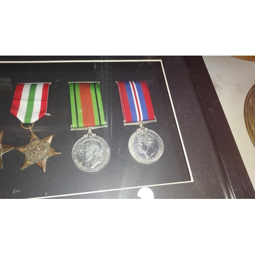 461 - 5 WW2 Medals Including African Star, Italian Star And 1939-1945 Star