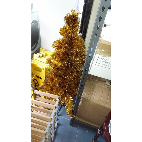 64 - Gold Colour 4ft LED Christmas Tree