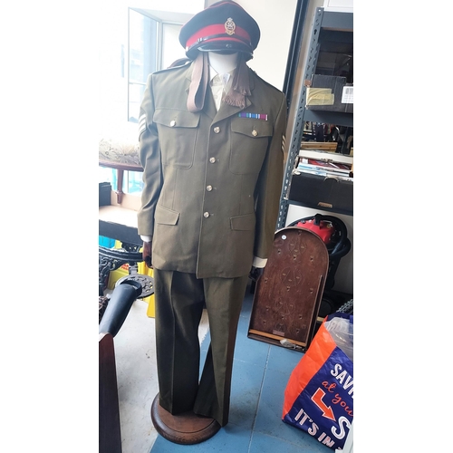 58 - Queens Regiment Uniform Including Jacket, Trousers, Shirt, Scarf And Hat With Cap Badge. Mannequin N... 