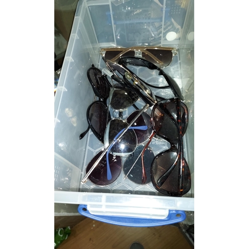 286 - Box Of Sunglasses