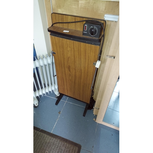 34 - Trouser Press