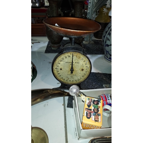 522 - Antique Kitchen Scales