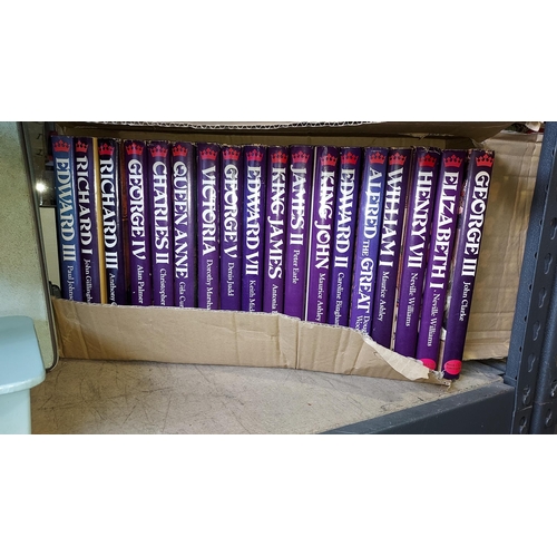 69 - Set Of 18 Kings And Queens Books By Various Authors