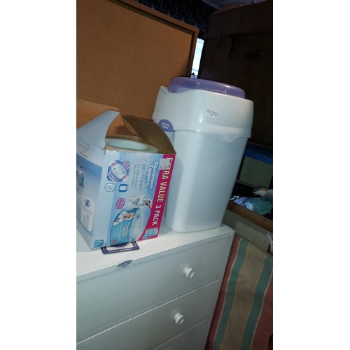 91 - Tommee Tippee Nappy Bin With Box Of Refills