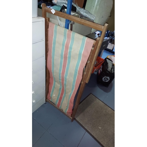 93 - Vintage Deck Chair