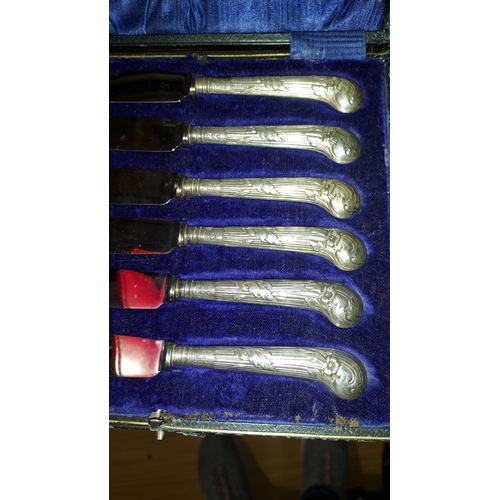 397 - 6 Side Knives With Silver Handles In Box