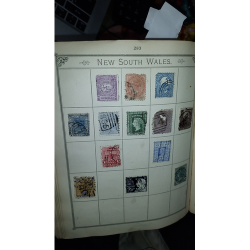 550 - Book Of World Stamps