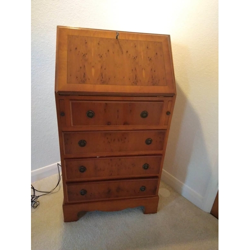 674 - Yew Wood Bureau