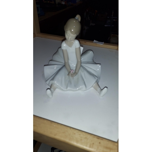 240 - Nao Dreamy Ballet Figure