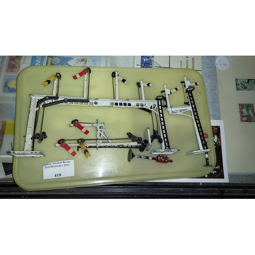 418 - Crescent Railway Signals