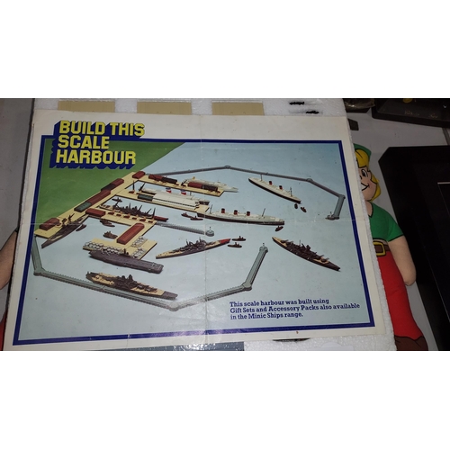 117 - Minic Ships Model Kit Scale 1:200 Scale Diecast By Hornby, Fleet Anchorage. Missing 1 Tug. In Origin... 