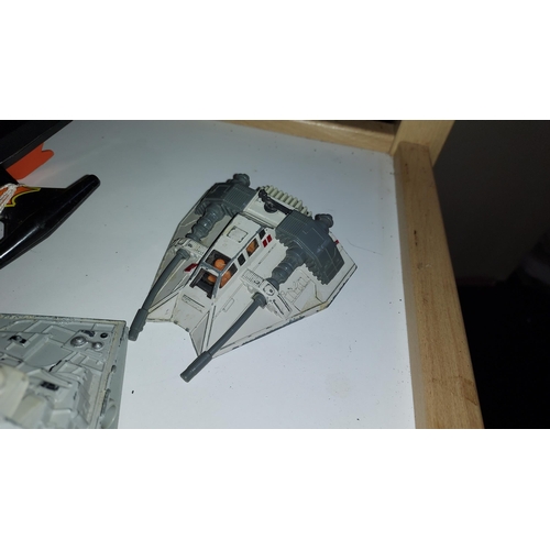 225 - 2 Star Wars Battle Ships Plus Dinky Trident Star Fighter 1978-79 No.362