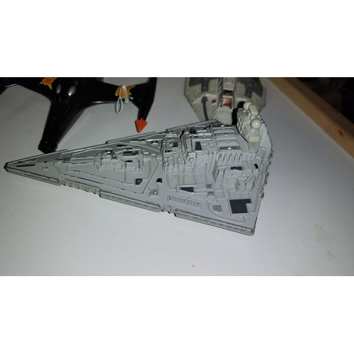 225 - 2 Star Wars Battle Ships Plus Dinky Trident Star Fighter 1978-79 No.362