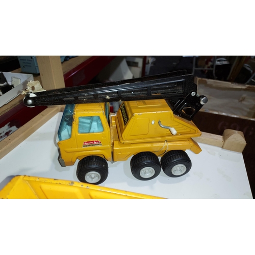 237 - Tonka Dump Truck Plus Ricko Sanson Crane