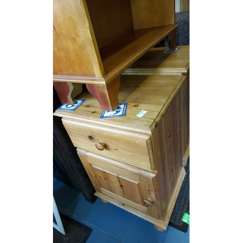 82 - 2 Pine Bedside Cabinets