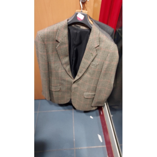 17 - Red Polaris Pullover Wind Shield Size Xl, 3 Mens Suit Jackets, Debenhams Chest 38, British Home Stor... 