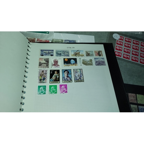 578 - World Stamp Album