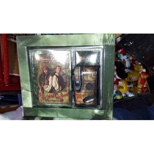 130 - Pirates Of The Caribbean, Dead Mans Chest Photography Gift Set