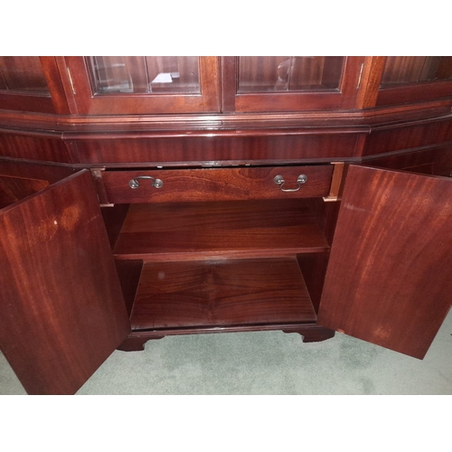 745 - Late 20th Century Mahogany Display Case With Built In Light