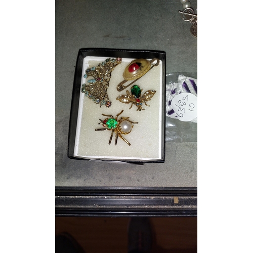 359 - Job Lot Of Insect Jewellery, Ladybird, Butterfly, Spider And Bee