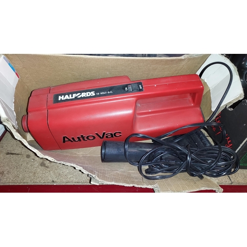 660 - Halfords Super Car Vacuum Cleaner In Box