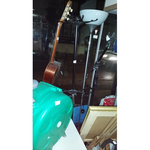 56 - 6 Guitar Shop Stand