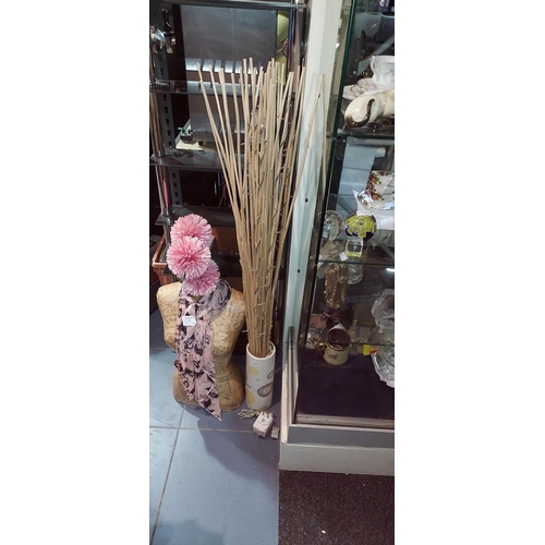 686 - Vase With Bamboo Sticks And Lights