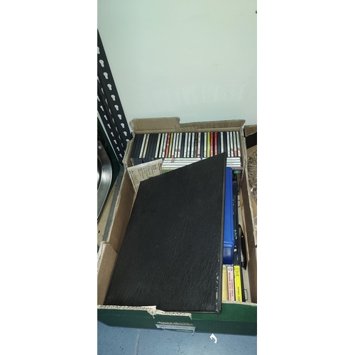 69 - Box Of Over 30 Cassette Tapes, 30 Cds Mainly Classical Plus Dvd'S, Records, Audiobooks & Cassette Ca... 