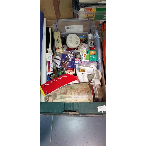 656 - Box Of Mixed Items