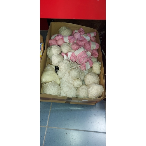 697 - Box Of Mixed Wool