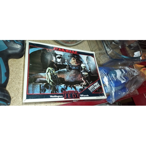 216 - 1983 Star Wars Jigsaw + Postcard Size Poster