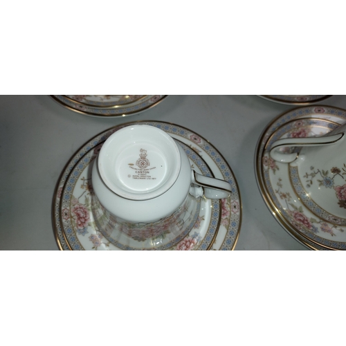 456 - Royal Doulton Canton Patterned Dinner/Tea Service