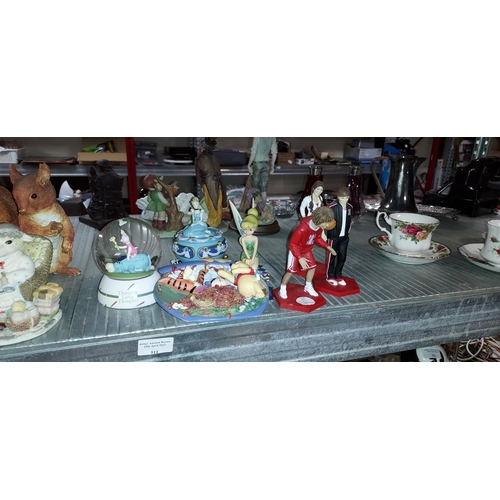 511 - Selection Of Disney Items Including Cinderella Trinket Pot, Winnie The Pooh Snow Globe And 3 High Sc... 