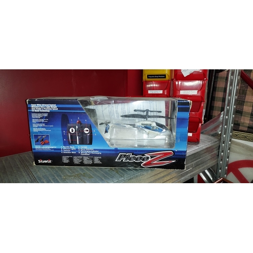 622 - Small Dic002 Remote Controlled Helicopter In Box