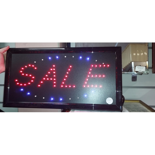 667 - Light Up Flashing Sale Sign