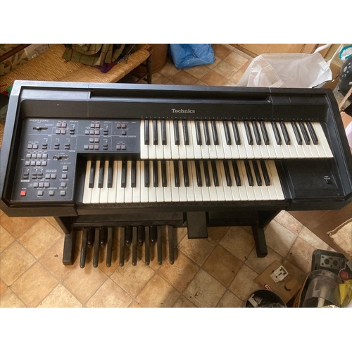 662 - Technics Ex5L Organ With Bass Pedals (Working)