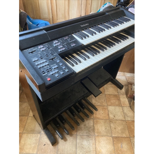 662 - Technics Ex5L Organ With Bass Pedals (Working)