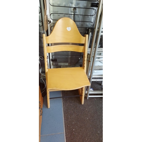 32 - Stokke Tripp Trapp Chair