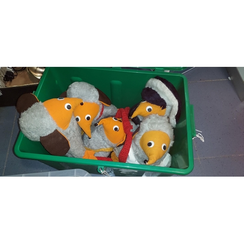 606 - Set Of 5 Original Wombles In Box