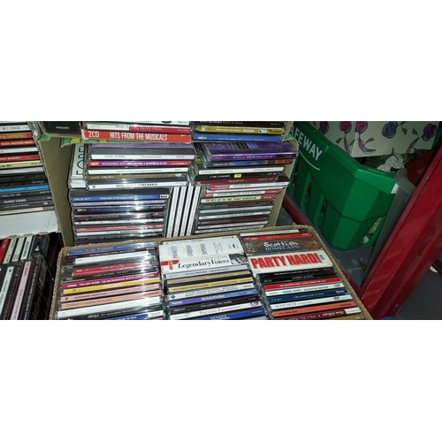 225 - Large Quantity Of Cd'S