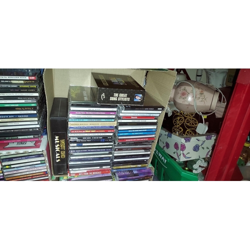 225 - Large Quantity Of Cd'S